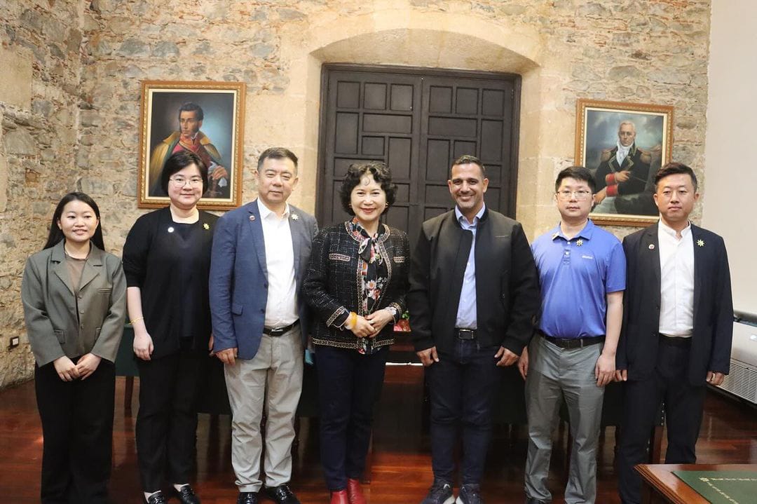 Evalúan profundizar intercambio académico y tecnológico entre Shenzhen y La Guaira